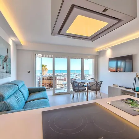 Eugene Modern With Great Sea View شقة *